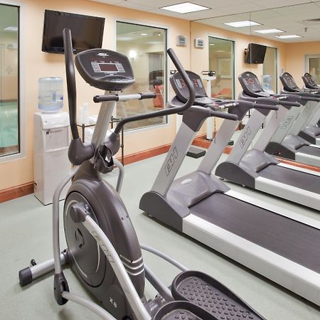 Holiday Inn Express Hotel & Suites Fredericksburg By Ihg Екстер'єр фото