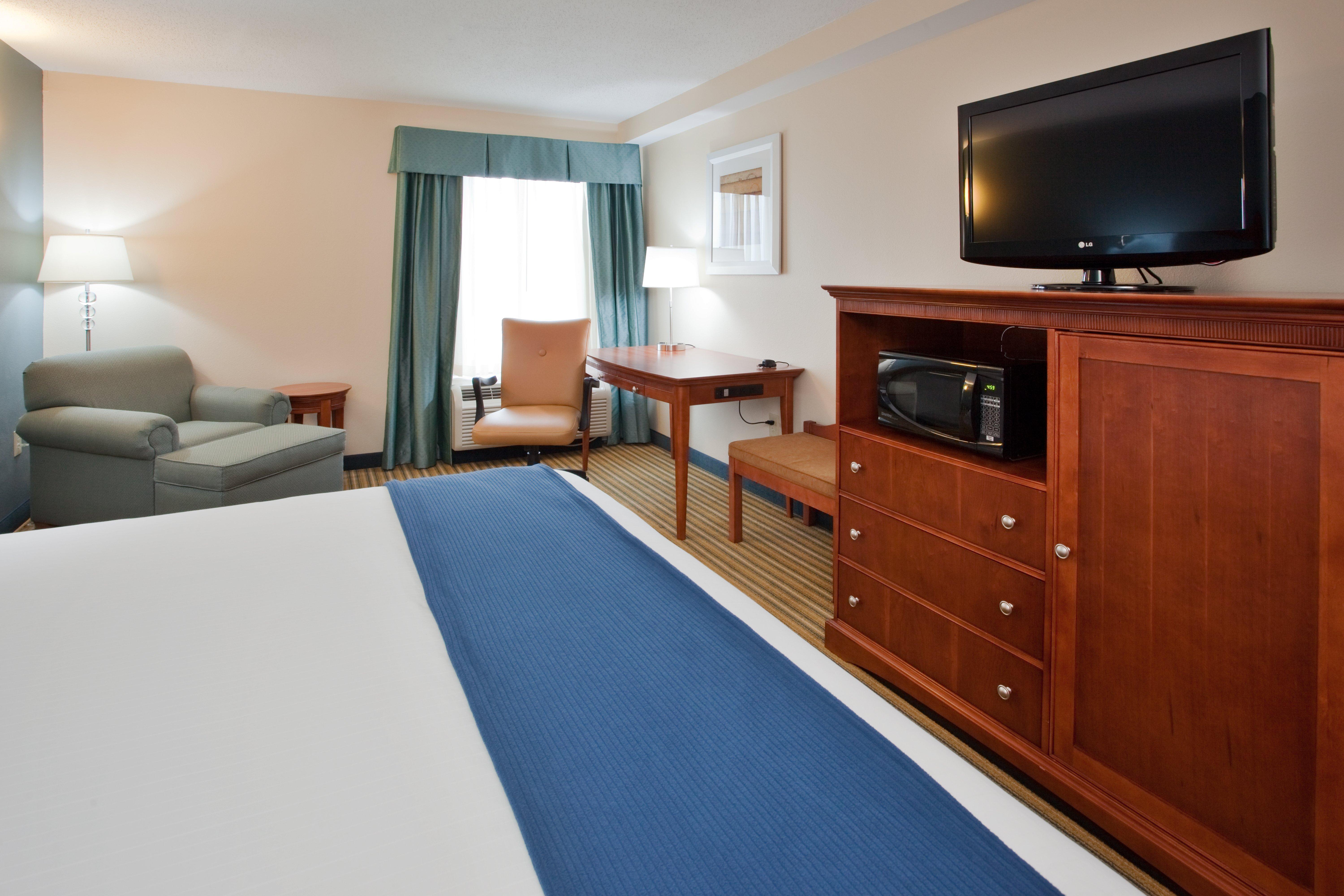 Holiday Inn Express Hotel & Suites Fredericksburg, An Ihg Hotel Екстер'єр фото