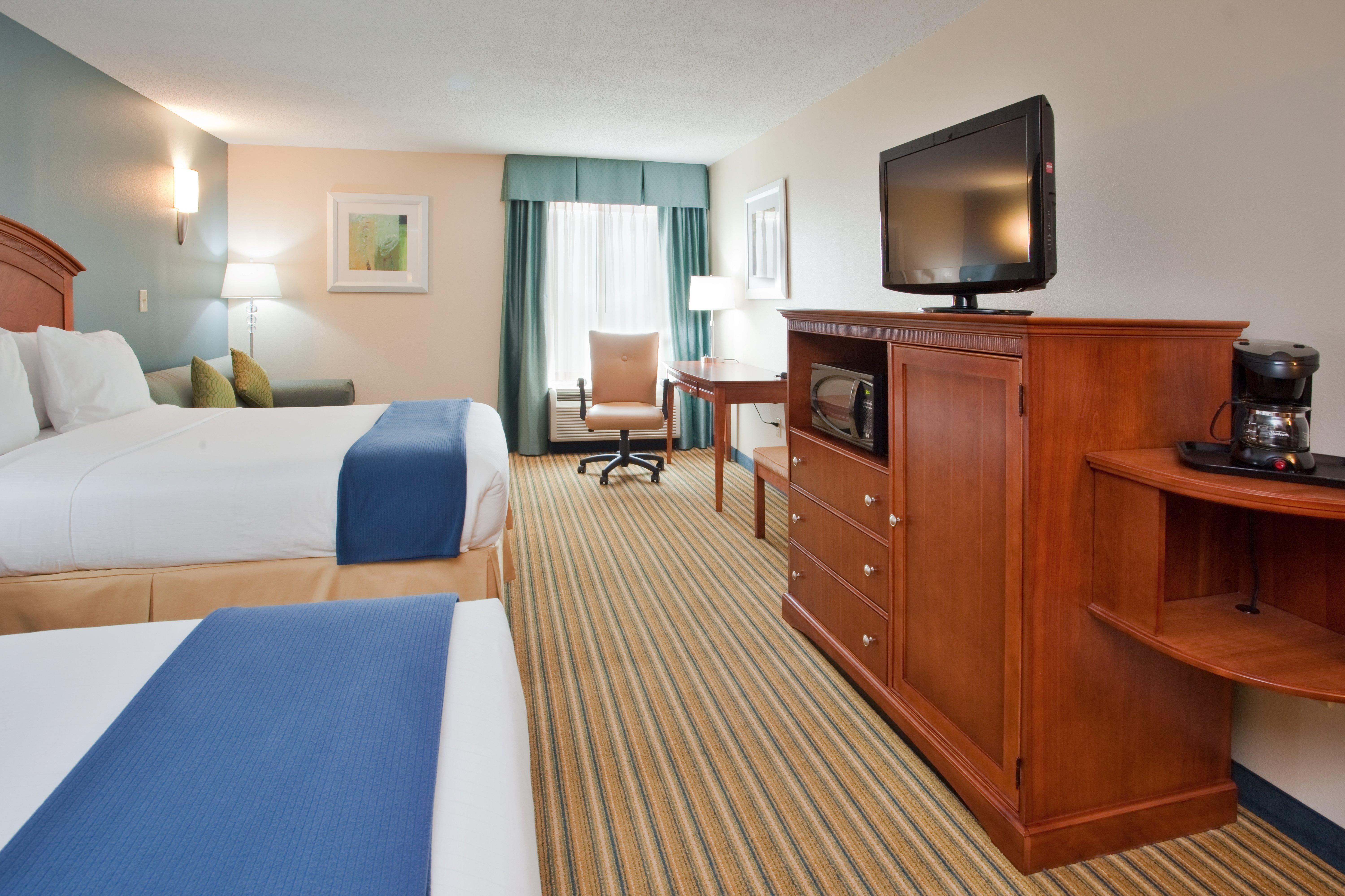 Holiday Inn Express Hotel & Suites Fredericksburg By Ihg Екстер'єр фото