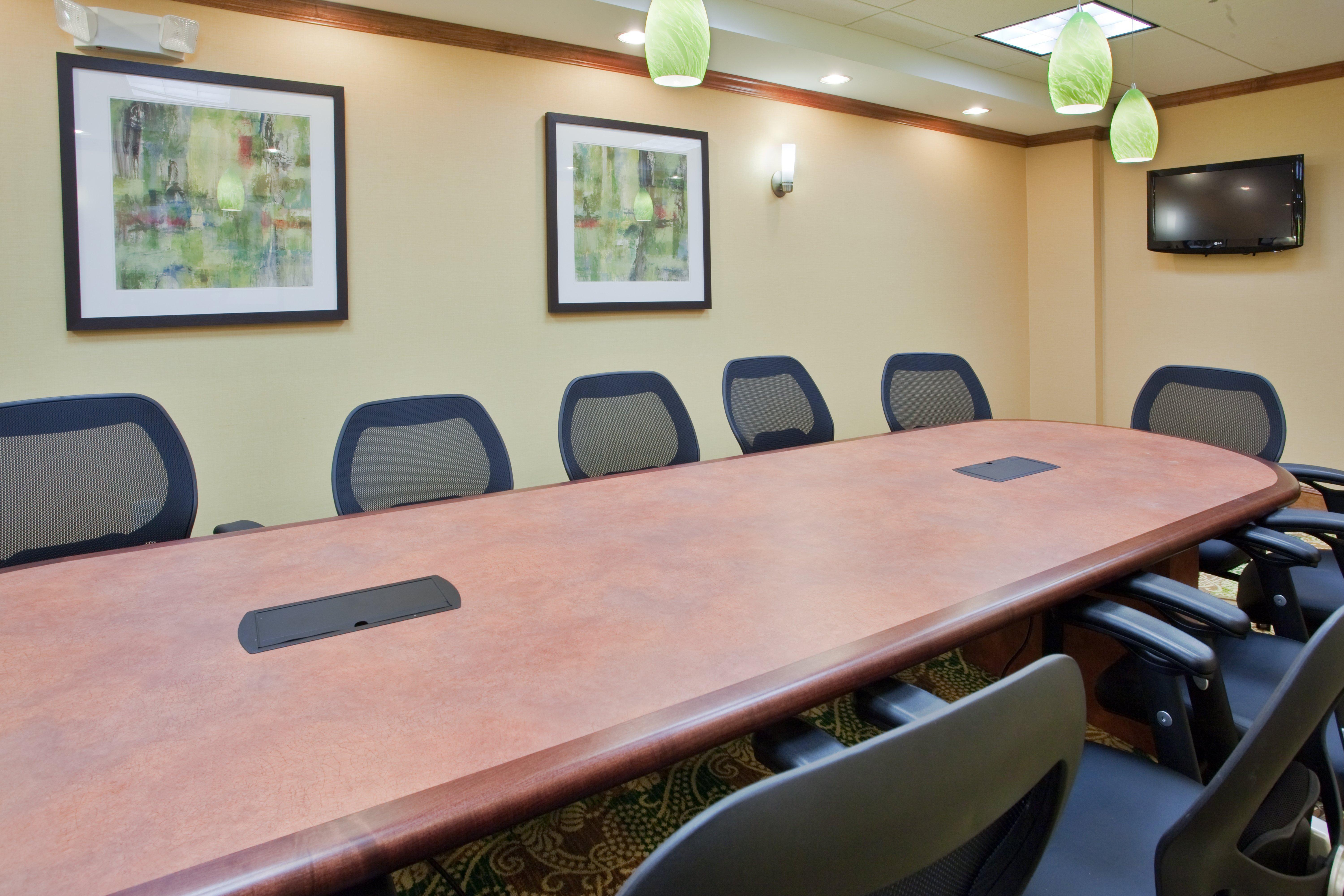Holiday Inn Express Hotel & Suites Fredericksburg By Ihg Екстер'єр фото