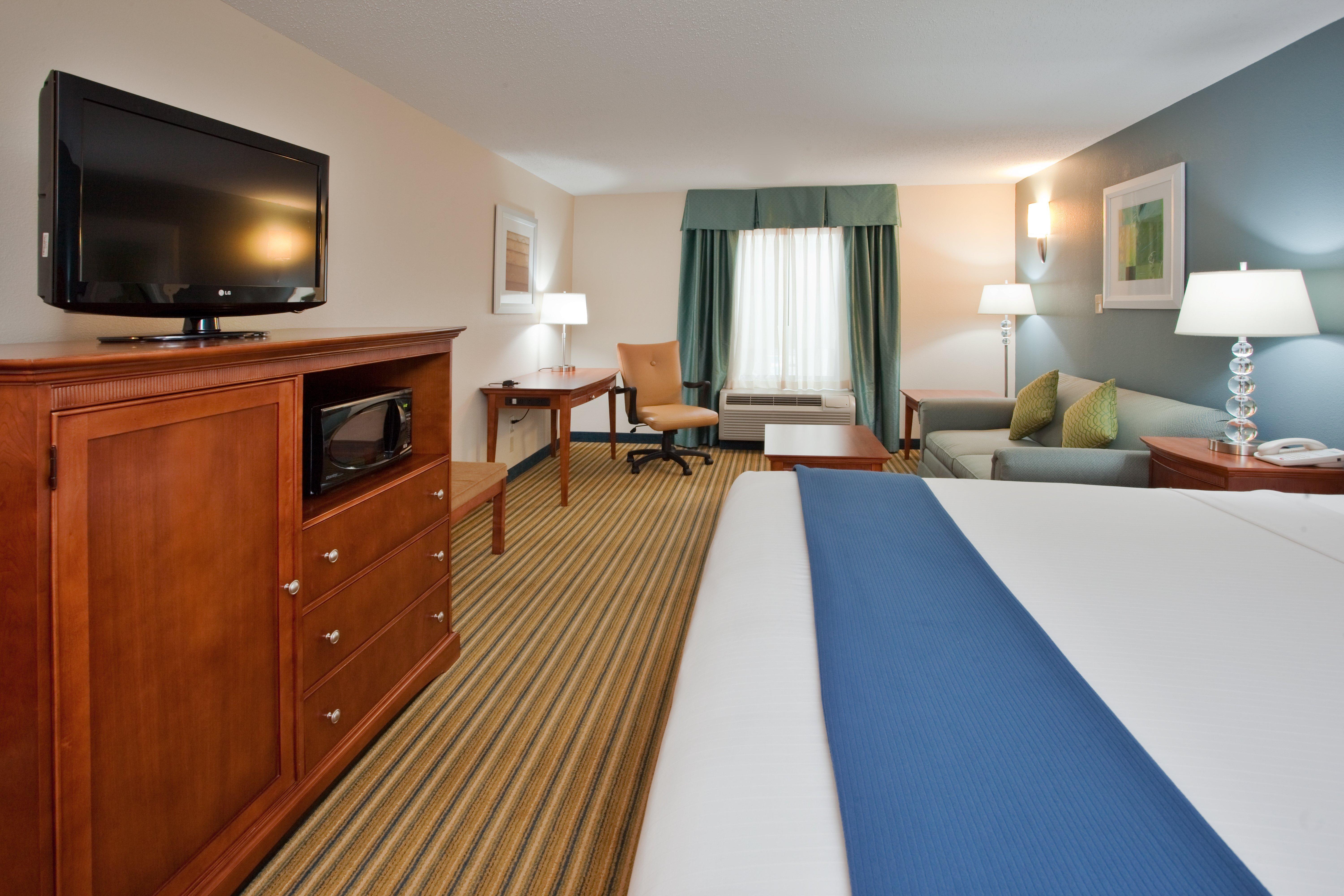 Holiday Inn Express Hotel & Suites Fredericksburg By Ihg Екстер'єр фото