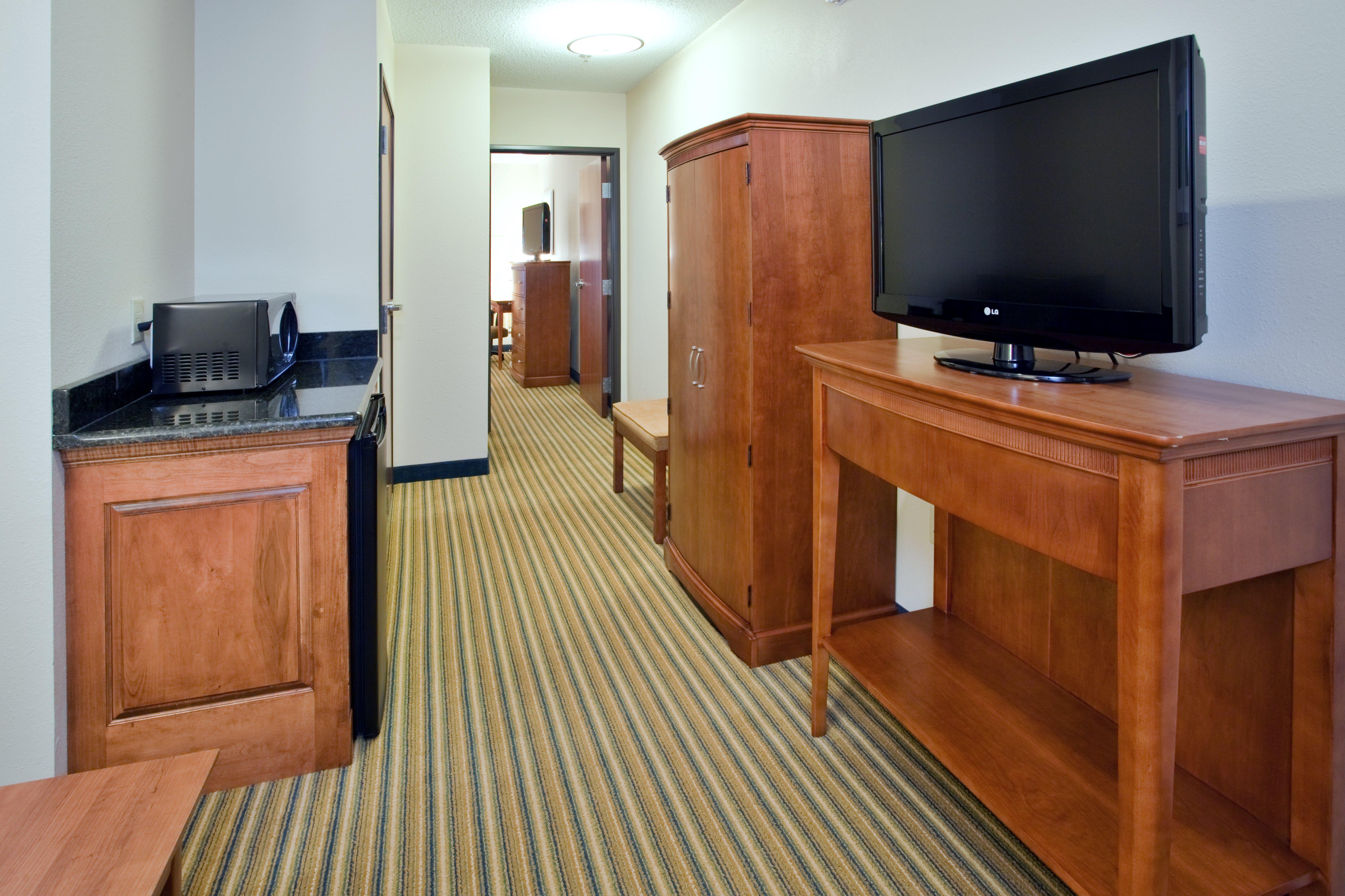 Holiday Inn Express Hotel & Suites Fredericksburg, An Ihg Hotel Екстер'єр фото