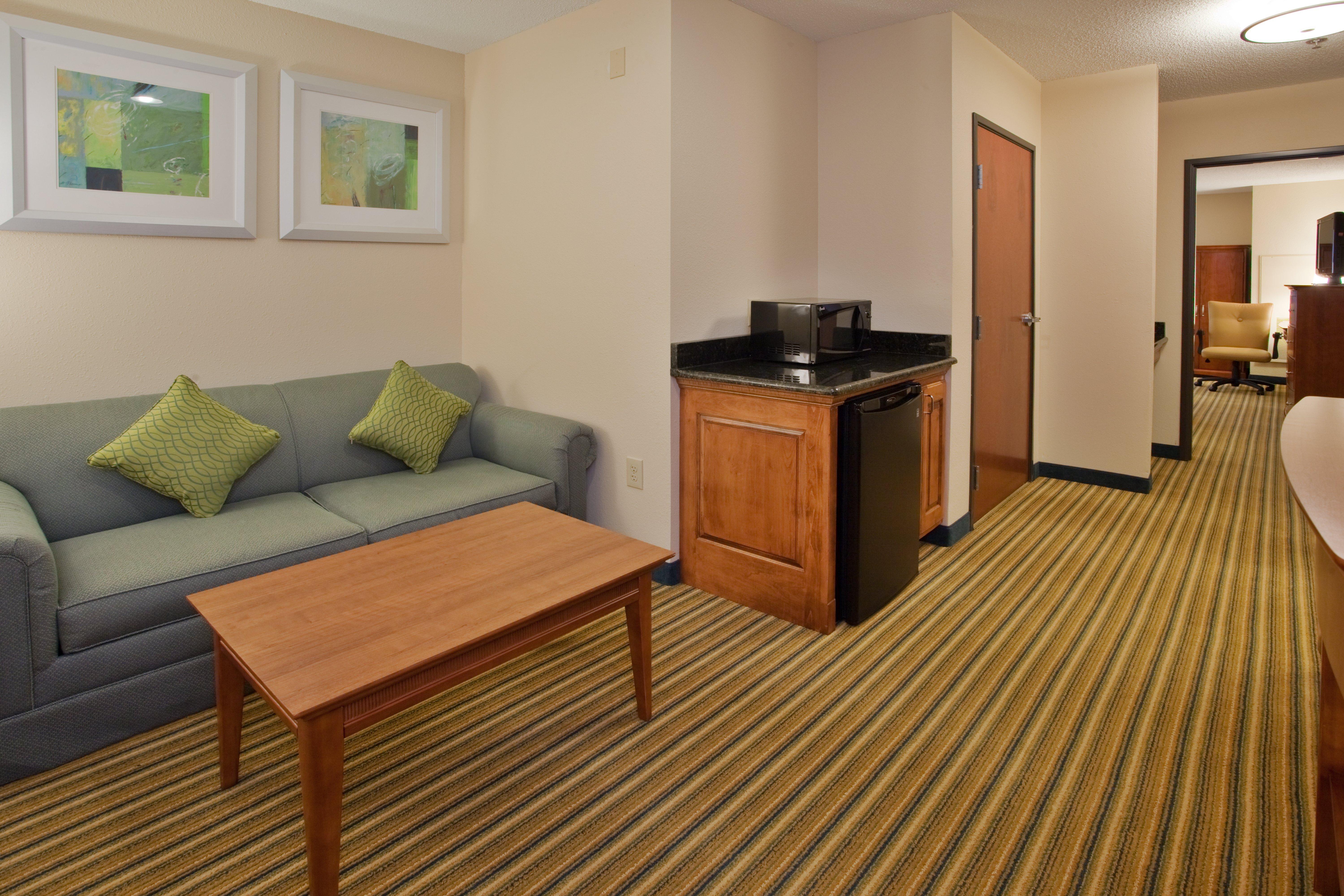 Holiday Inn Express Hotel & Suites Fredericksburg By Ihg Екстер'єр фото