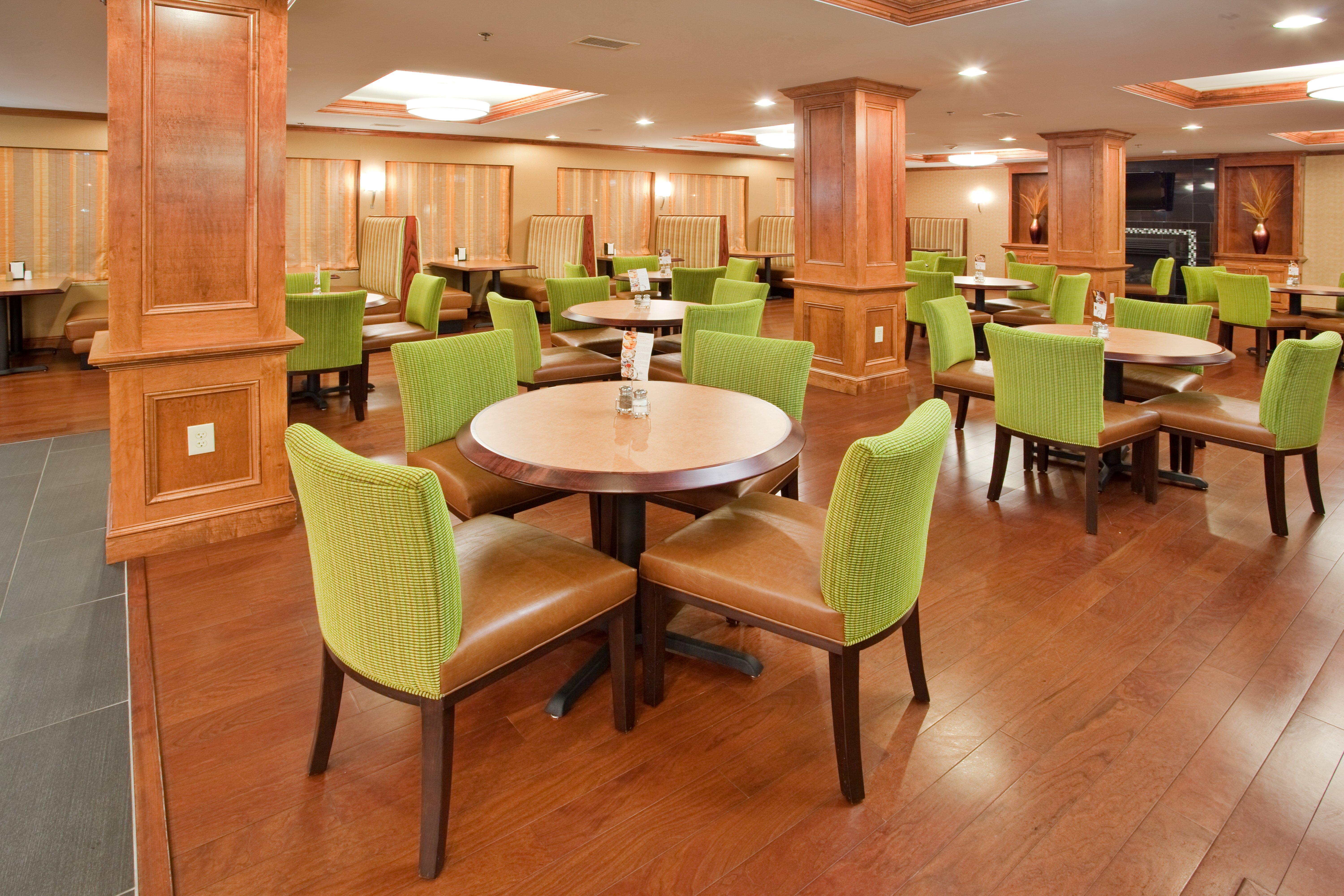 Holiday Inn Express Hotel & Suites Fredericksburg By Ihg Екстер'єр фото