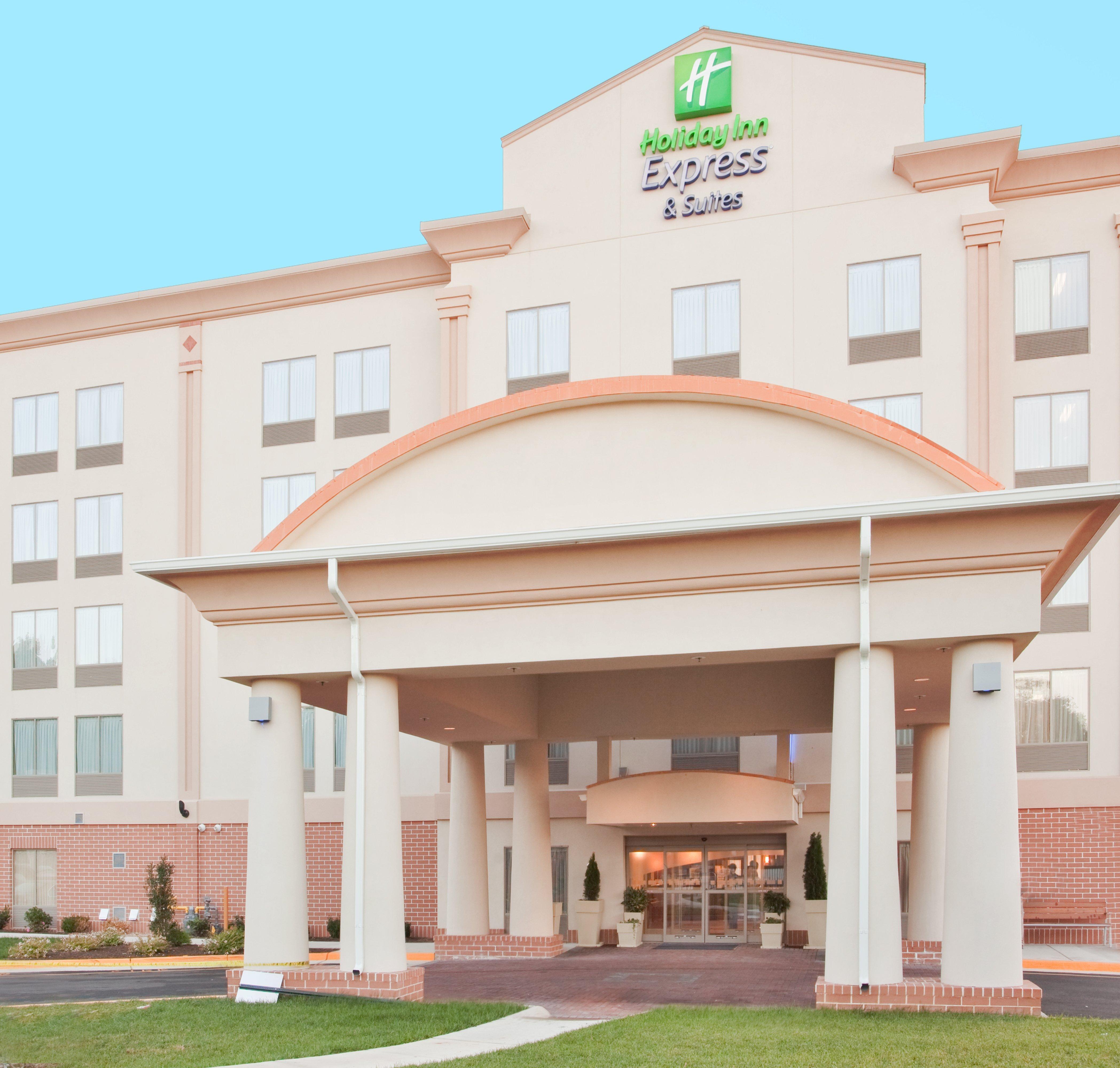 Holiday Inn Express Hotel & Suites Fredericksburg, An Ihg Hotel Екстер'єр фото