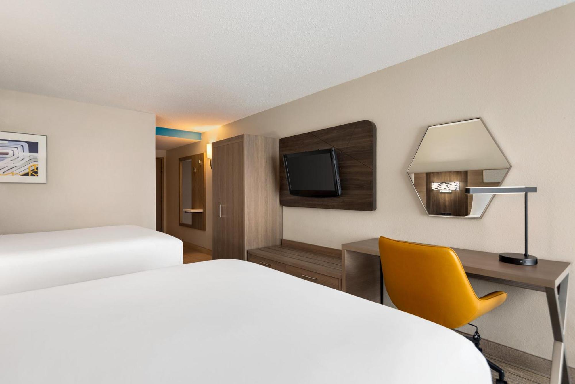 Holiday Inn Express Hotel & Suites Fredericksburg By Ihg Екстер'єр фото
